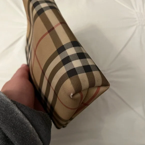 Classic Burberry Cosmetic Bag - Picture 3 of 5